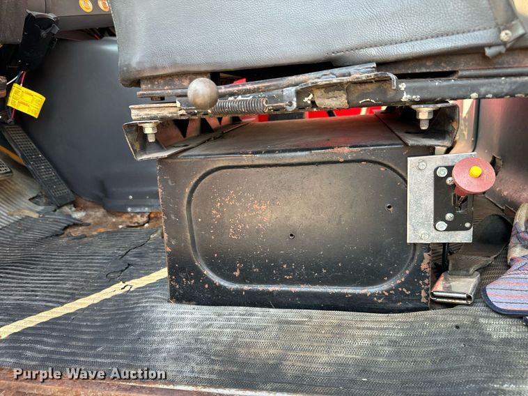 image for item MV9126 1984 Ford 9000 dump truck