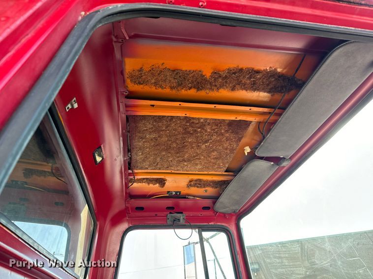 image for item MV9126 1984 Ford 9000 dump truck