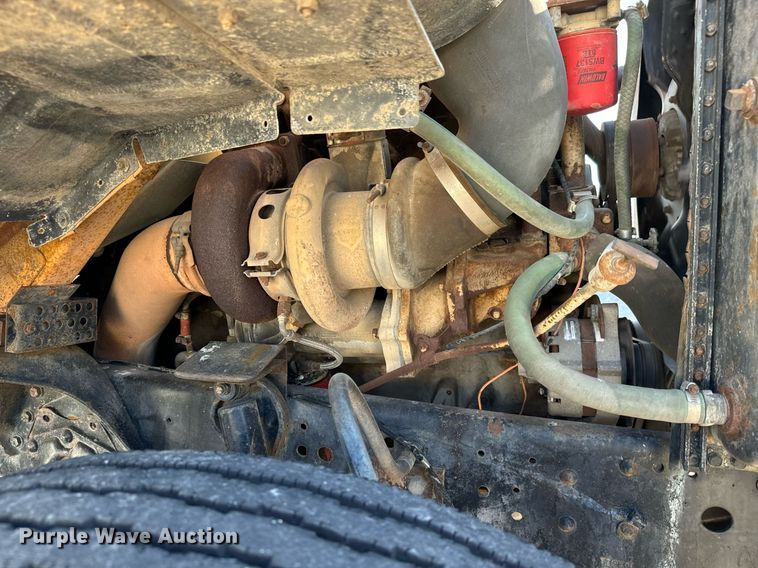 image for item MV9126 1984 Ford 9000 dump truck