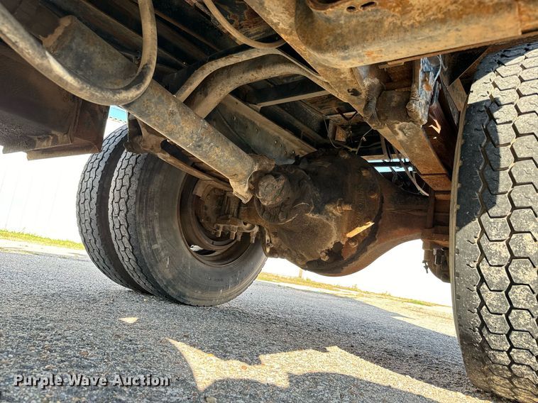 image for item MV9126 1984 Ford 9000 dump truck