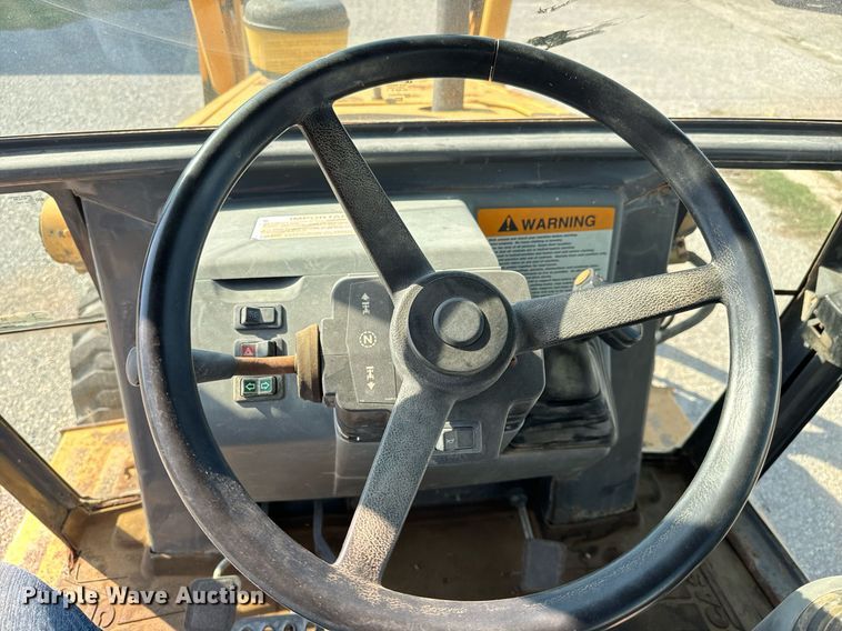 image for item MV9128 1998 Case 580 Super L backhoe