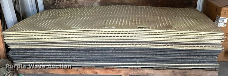 image for item MV9132 (25) TrakMat track mats