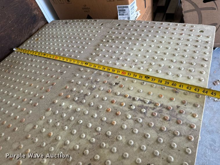 image for item MV9132 (25) TrakMat track mats