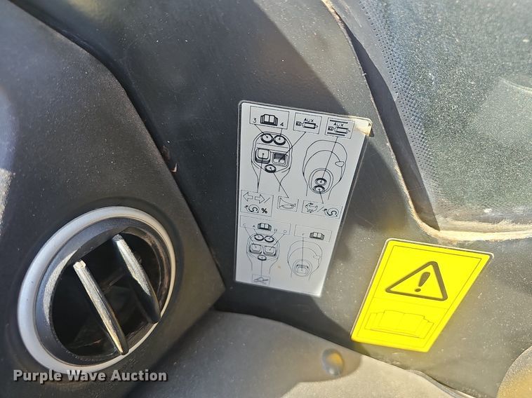 image for item NX9051 2016 JCB 260T tracked skid steer loader