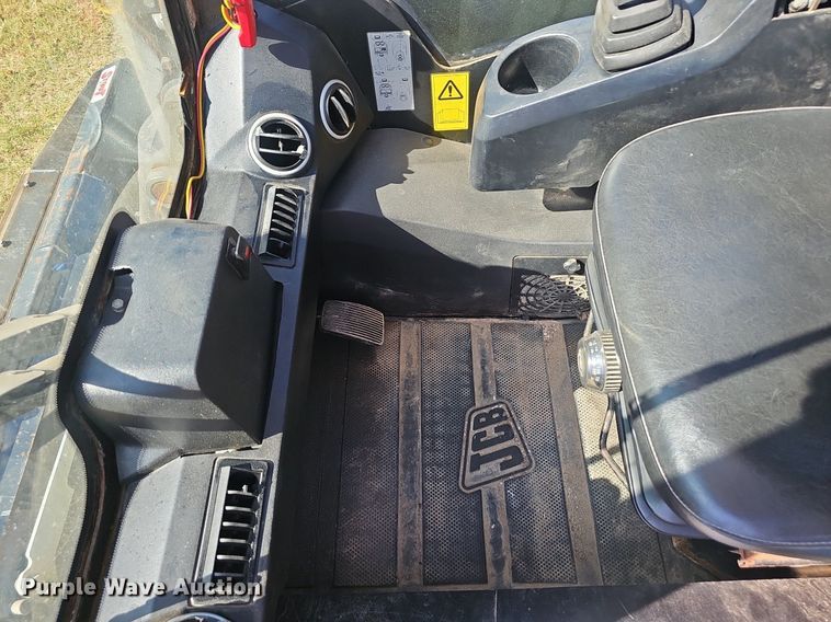 image for item NX9051 2016 JCB 260T tracked skid steer loader