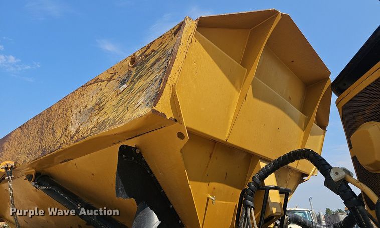 image for item NX9064 2013 Caterpillar  740B haul truck