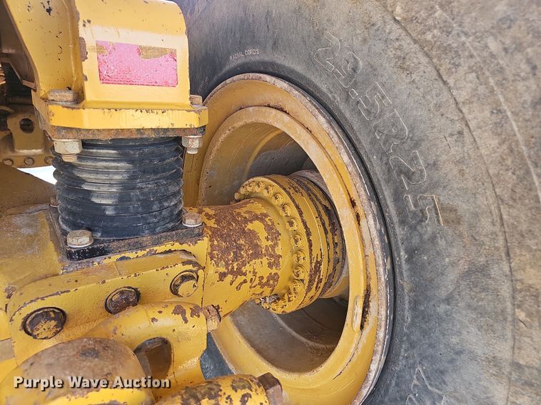 image for item NX9064 2013 Caterpillar  740B haul truck