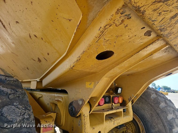 image for item NX9064 2013 Caterpillar  740B haul truck