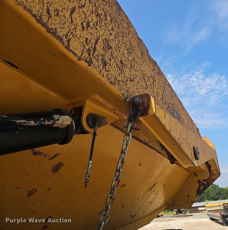 image for item NX9064 2013 Caterpillar  740B haul truck