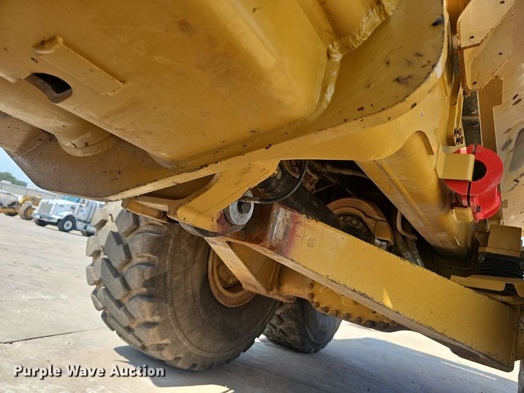 image for item NX9064 2013 Caterpillar  740B haul truck