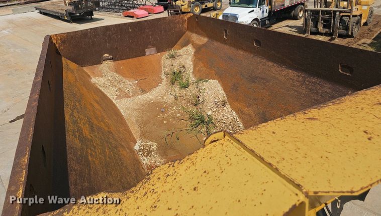 image for item NX9064 2013 Caterpillar  740B haul truck