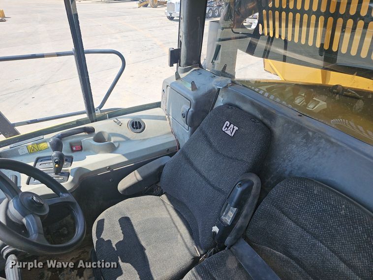 image for item NX9064 2013 Caterpillar  740B haul truck