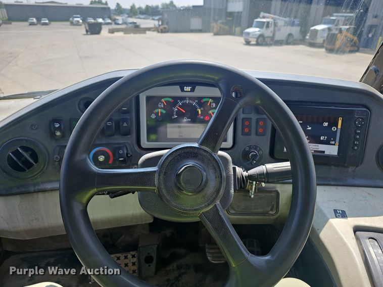 image for item NX9064 2013 Caterpillar  740B haul truck