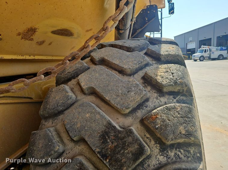 image for item NX9064 2013 Caterpillar  740B haul truck