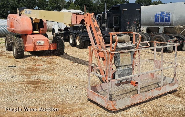 image for item NX9065 2005 JLG 660SJ boom lift