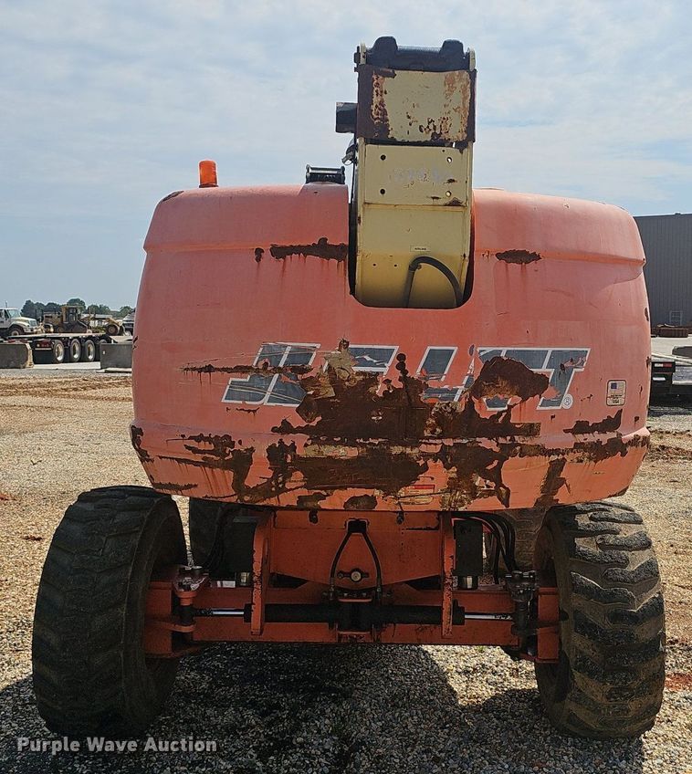 image for item NX9065 2005 JLG 660SJ boom lift