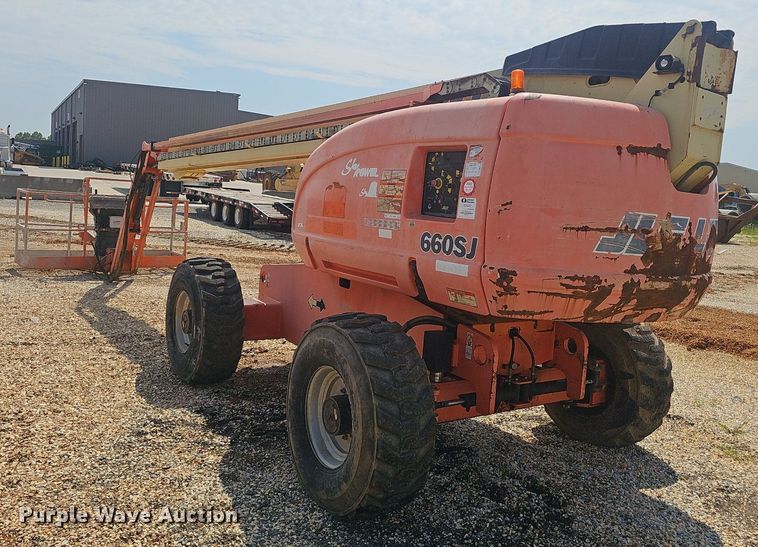 image for item NX9065 2005 JLG 660SJ boom lift