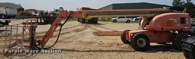 image for item NX9065 2005 JLG 660SJ boom lift