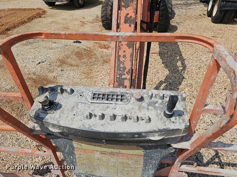 image for item NX9065 2005 JLG 660SJ boom lift