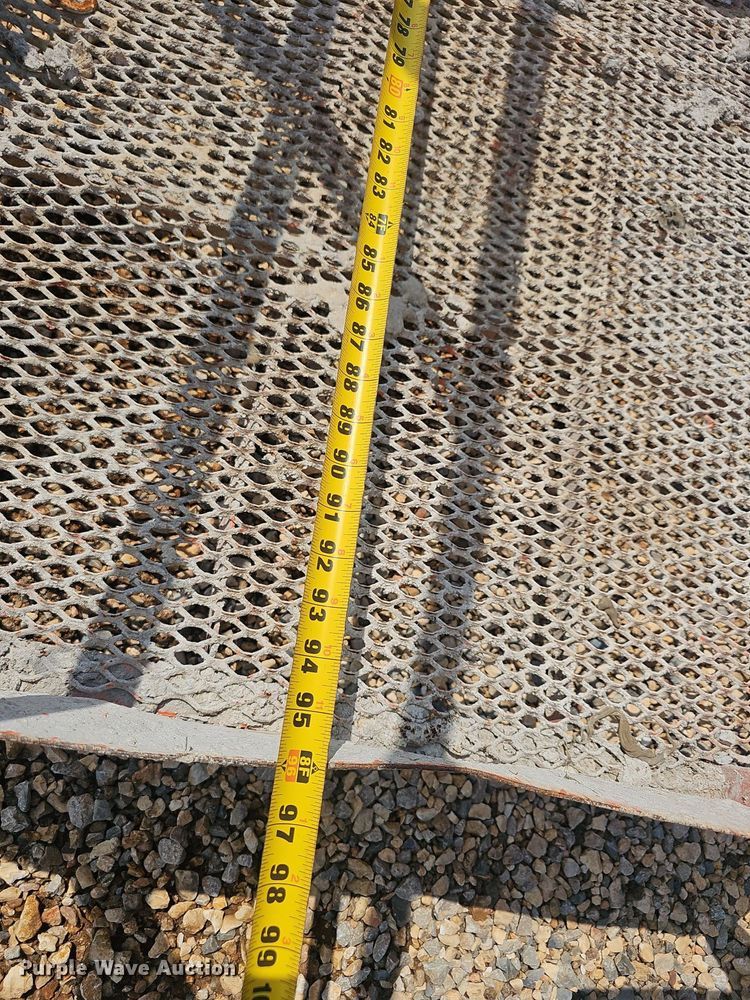 image for item NX9065 2005 JLG 660SJ boom lift