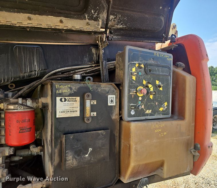 image for item NX9065 2005 JLG 660SJ boom lift