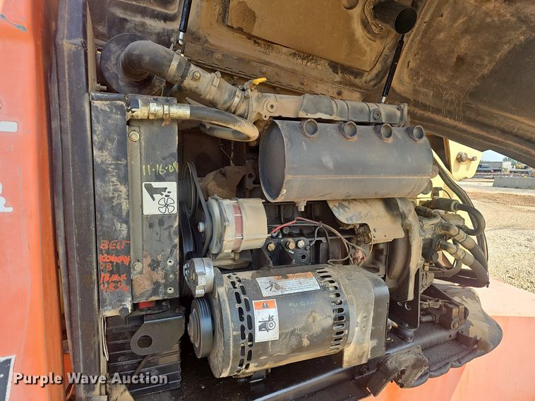 image for item NX9065 2005 JLG 660SJ boom lift