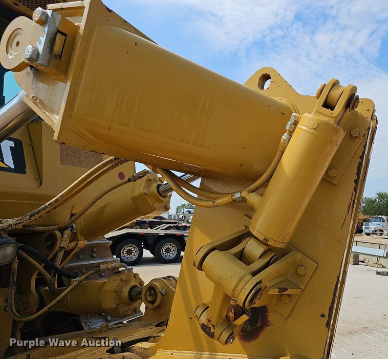 image for item NX9067 2012 Caterpillar  D8T dozer