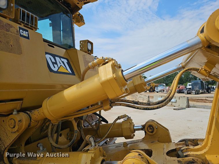 image for item NX9067 2012 Caterpillar  D8T dozer