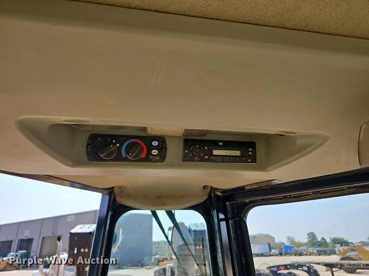 image for item NX9067 2012 Caterpillar  D8T dozer