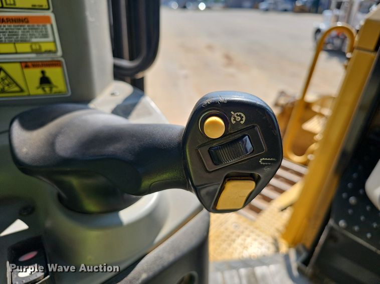 image for item NX9067 2012 Caterpillar  D8T dozer