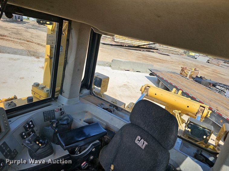 image for item NX9067 2012 Caterpillar  D8T dozer