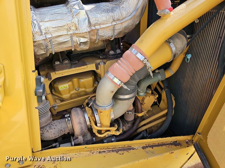 image for item NX9067 2012 Caterpillar  D8T dozer