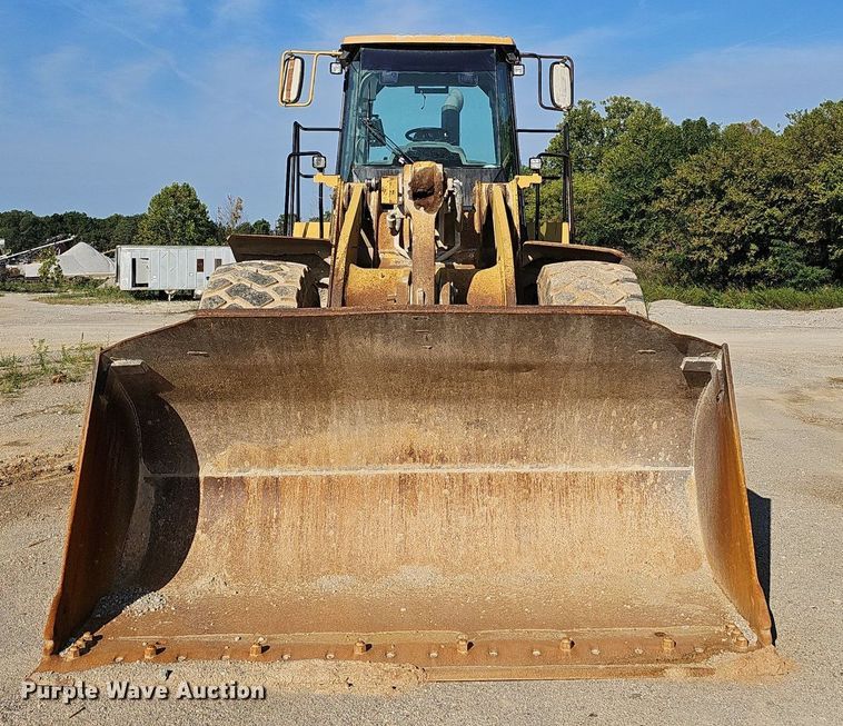 image for item NX9071 2004 Caterpillar 966G wheel loader