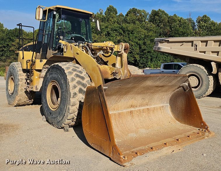 image for item NX9071 2004 Caterpillar 966G wheel loader