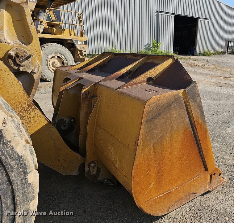 image for item NX9071 2004 Caterpillar 966G wheel loader
