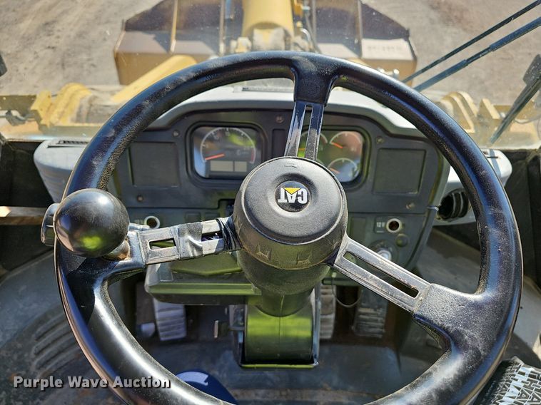 image for item NX9071 2004 Caterpillar 966G wheel loader