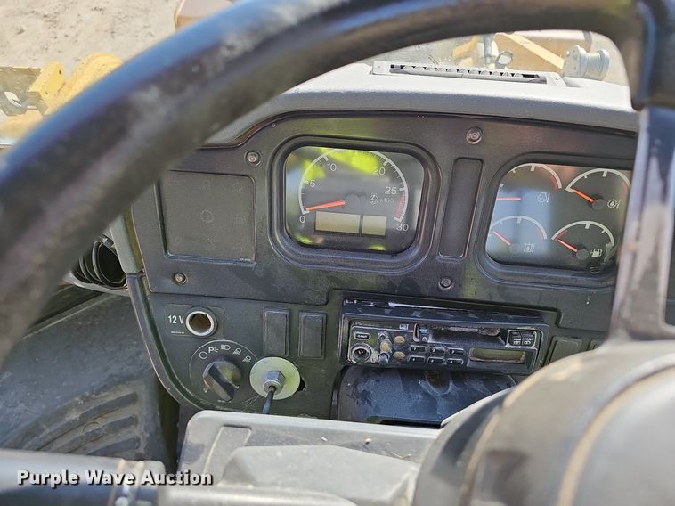 image for item NX9071 2004 Caterpillar 966G wheel loader