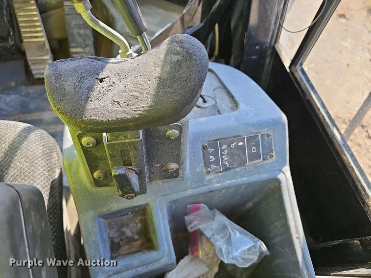 image for item NX9071 2004 Caterpillar 966G wheel loader