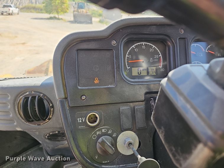 image for item NX9071 2004 Caterpillar 966G wheel loader