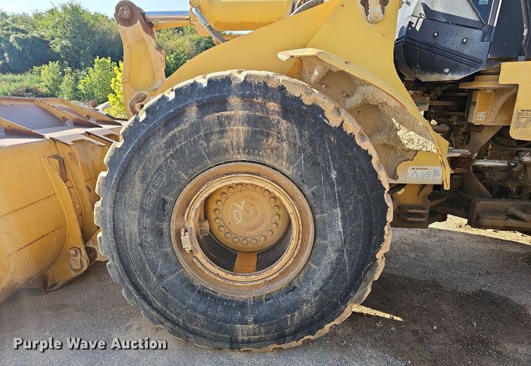 image for item NX9071 2004 Caterpillar 966G wheel loader