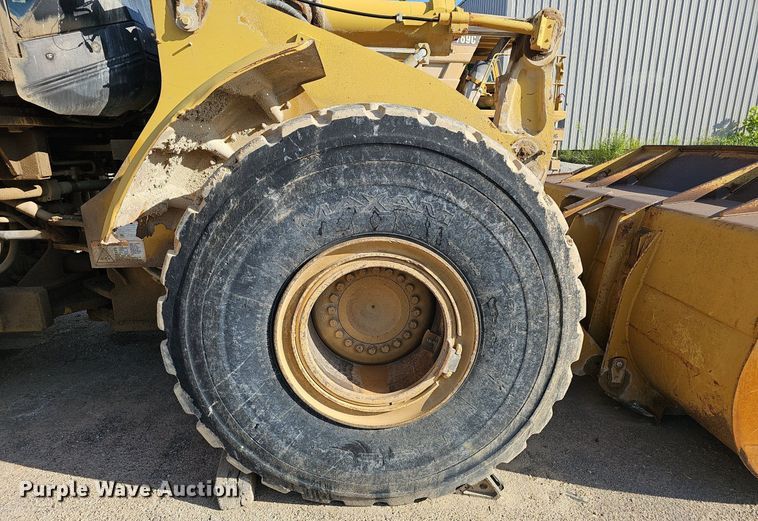 image for item NX9071 2004 Caterpillar 966G wheel loader