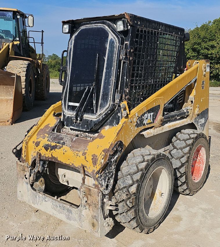 image for item NX9072 2011 Caterpillar 226B skid steer loader