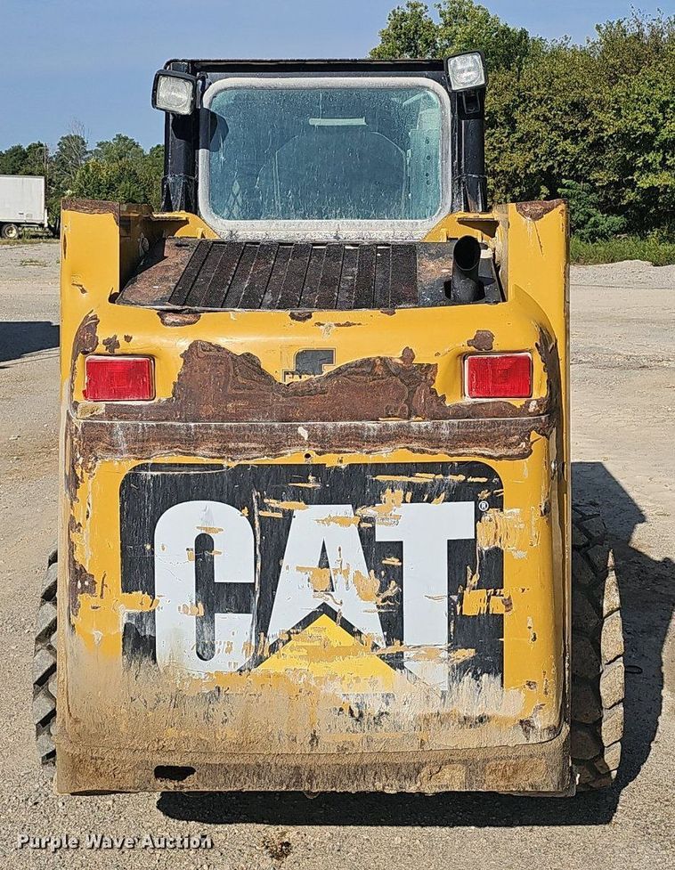 image for item NX9072 2011 Caterpillar 226B skid steer loader