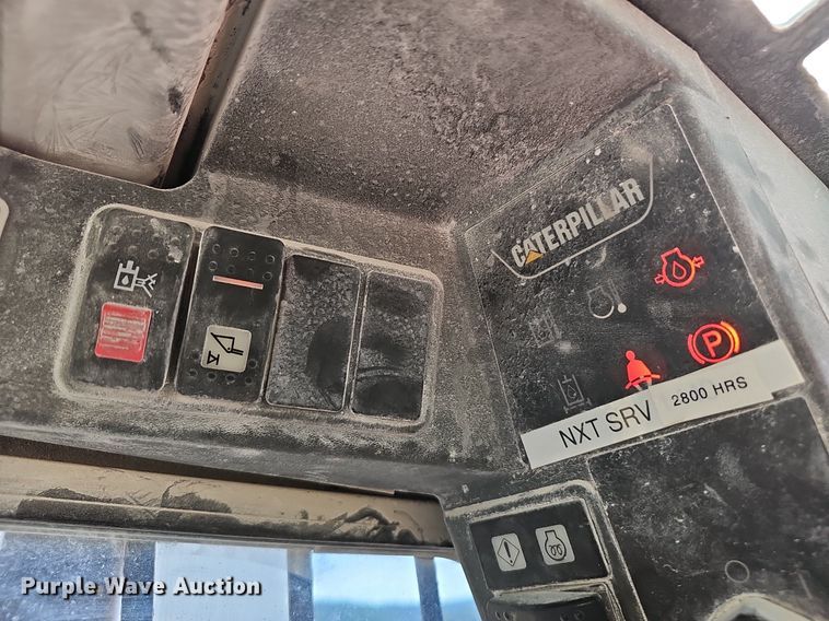 image for item NX9072 2011 Caterpillar 226B skid steer loader