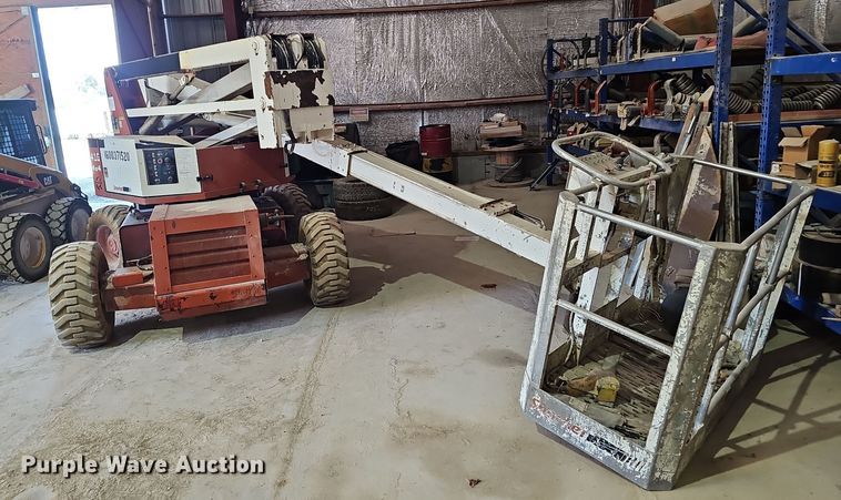 image for item NX9073 1999 Snorkel UN0-41F0 boom lift