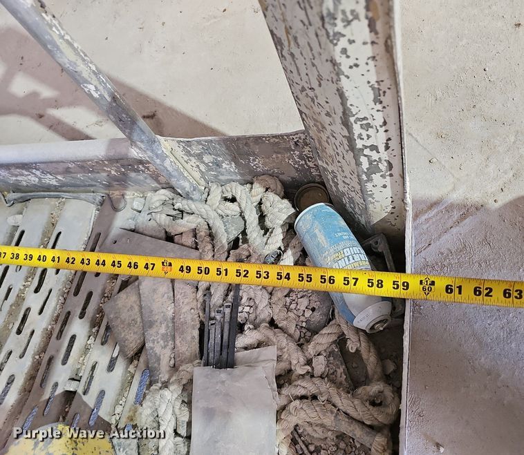 image for item NX9073 1999 Snorkel UN0-41F0 boom lift