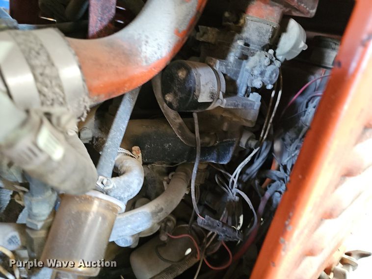 image for item NX9073 1999 Snorkel UN0-41F0 boom lift