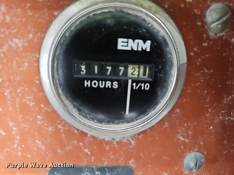 image for item NX9073 1999 Snorkel UN0-41F0 boom lift