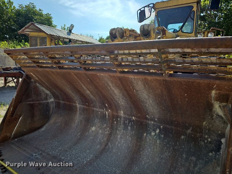 image for item NX9075 1983 Caterpillar 988B wheel loader