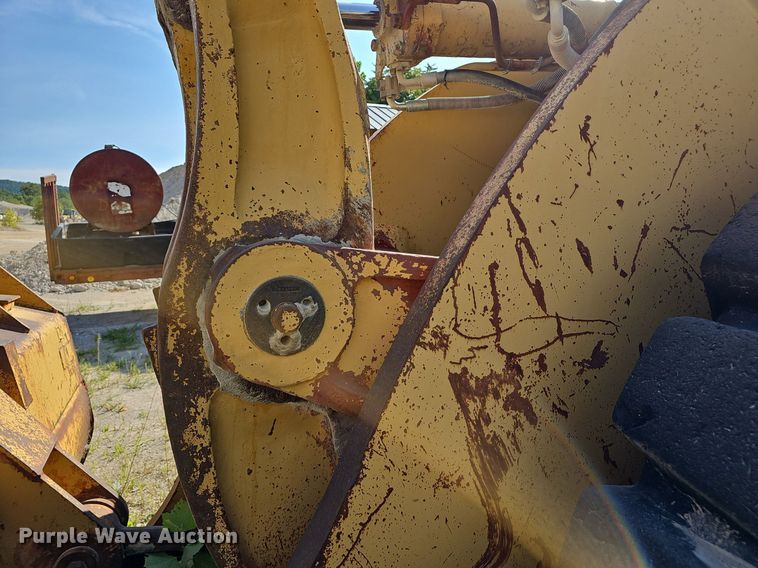 image for item NX9075 1983 Caterpillar 988B wheel loader